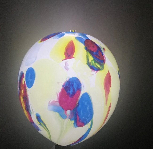 GLOBO LATEX CON LED MARBLE*DESCUENTO NO ACUMULABLE